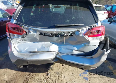 2023 Subaru Forester Premium z USA, uszkodzony, nr VIN JF2SKADC1PH496825